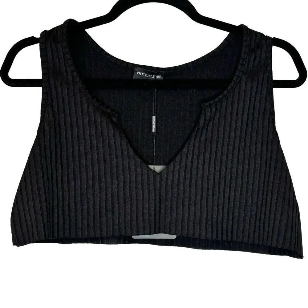 NWT Pretty Little Thing Rib Deep V-neck Raw Edge Crop Tank Top Black Size 12